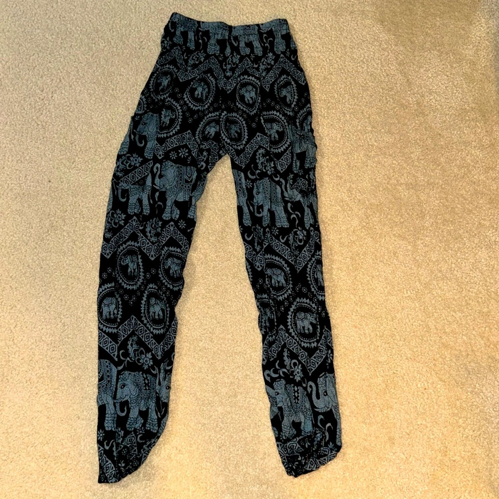 Women’s Happy Trunks elephant Harem pants size small